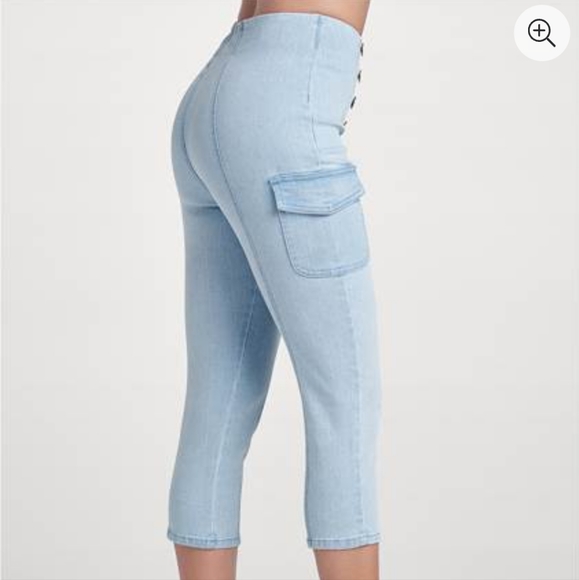 Brand new Venus sailor button jean capris - Picture 3 of 12